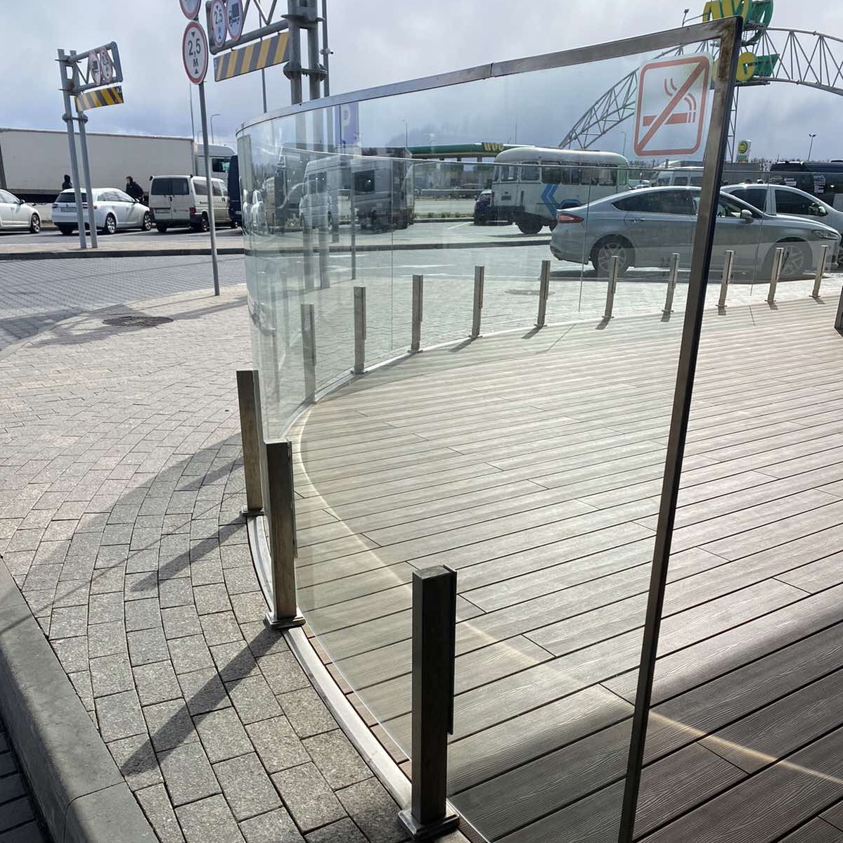 Огородження та паркани